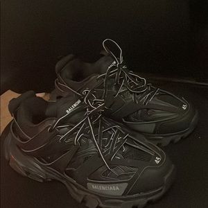 Has a rip on he side but is TOTALLY unnoticeable